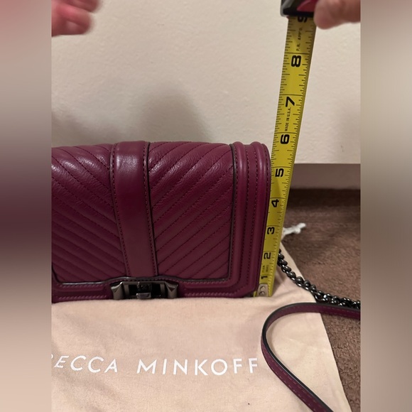 Rebecca Minkoff Chevron Quilted Avery Shoulder bag. Slightly used. - Picture 3 of 5